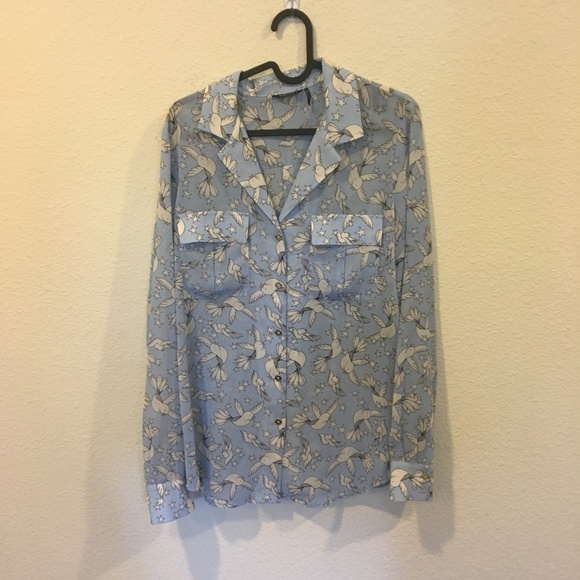 Marciano Tops - Marciano blue and white bird button down top Marciano Tops - Marciano blue and white bird button down top